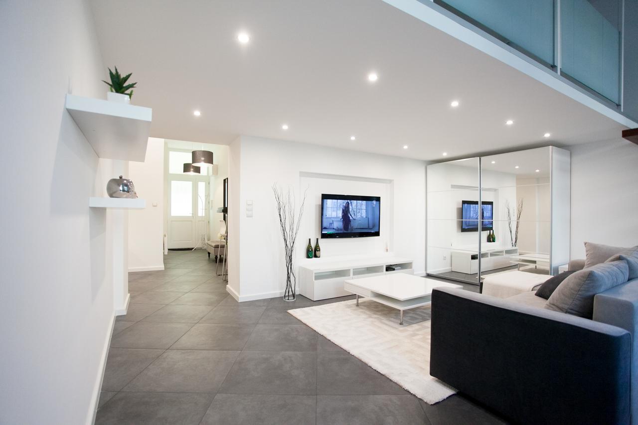 Appartamento Stylish Loft With Balcony Budapest Esterno foto