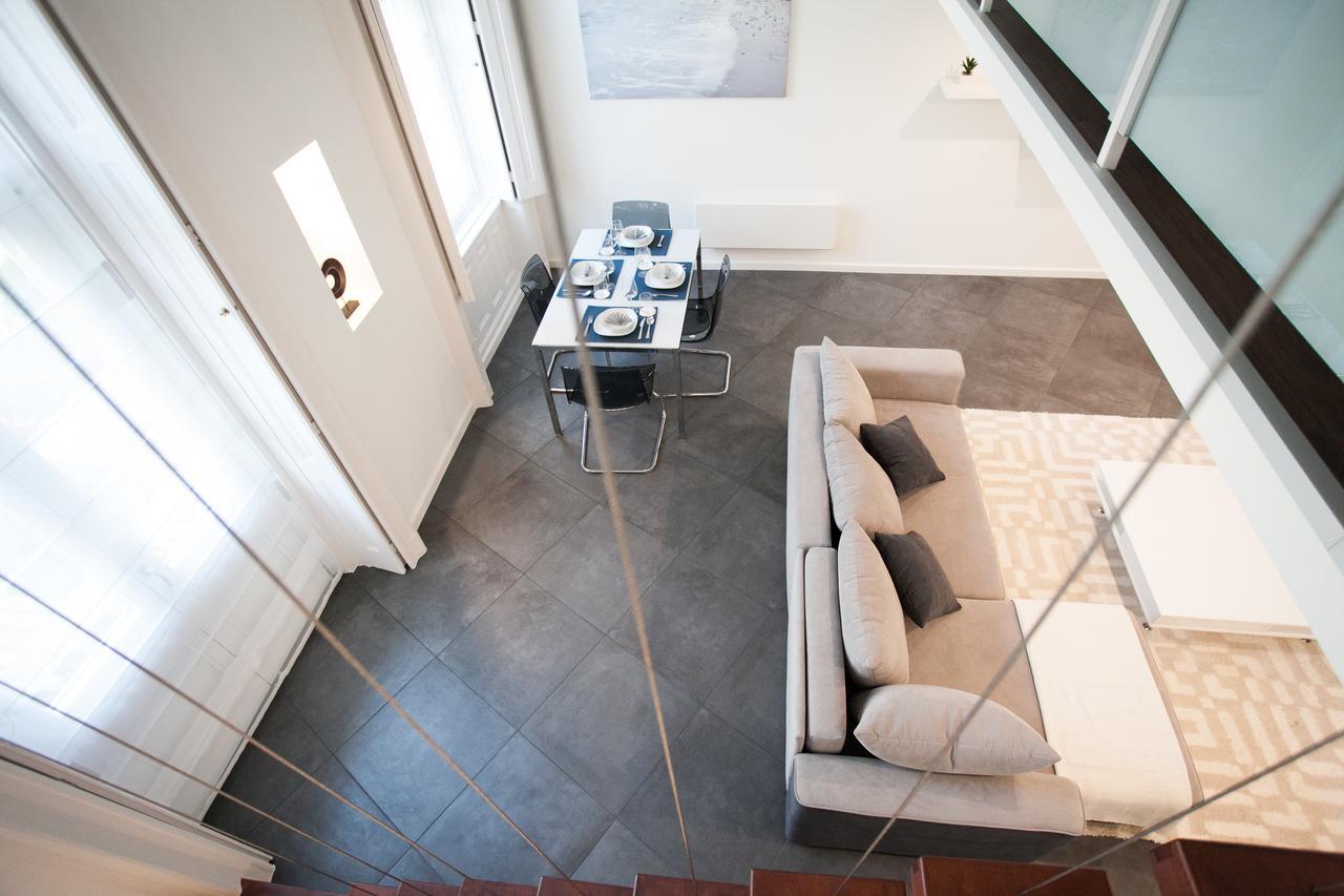 Appartamento Stylish Loft With Balcony Budapest Esterno foto