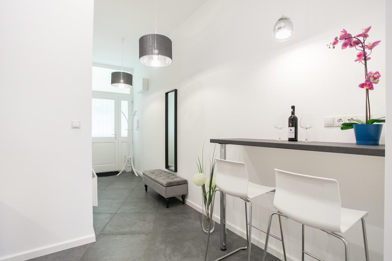 Appartamento Stylish Loft With Balcony Budapest Esterno foto